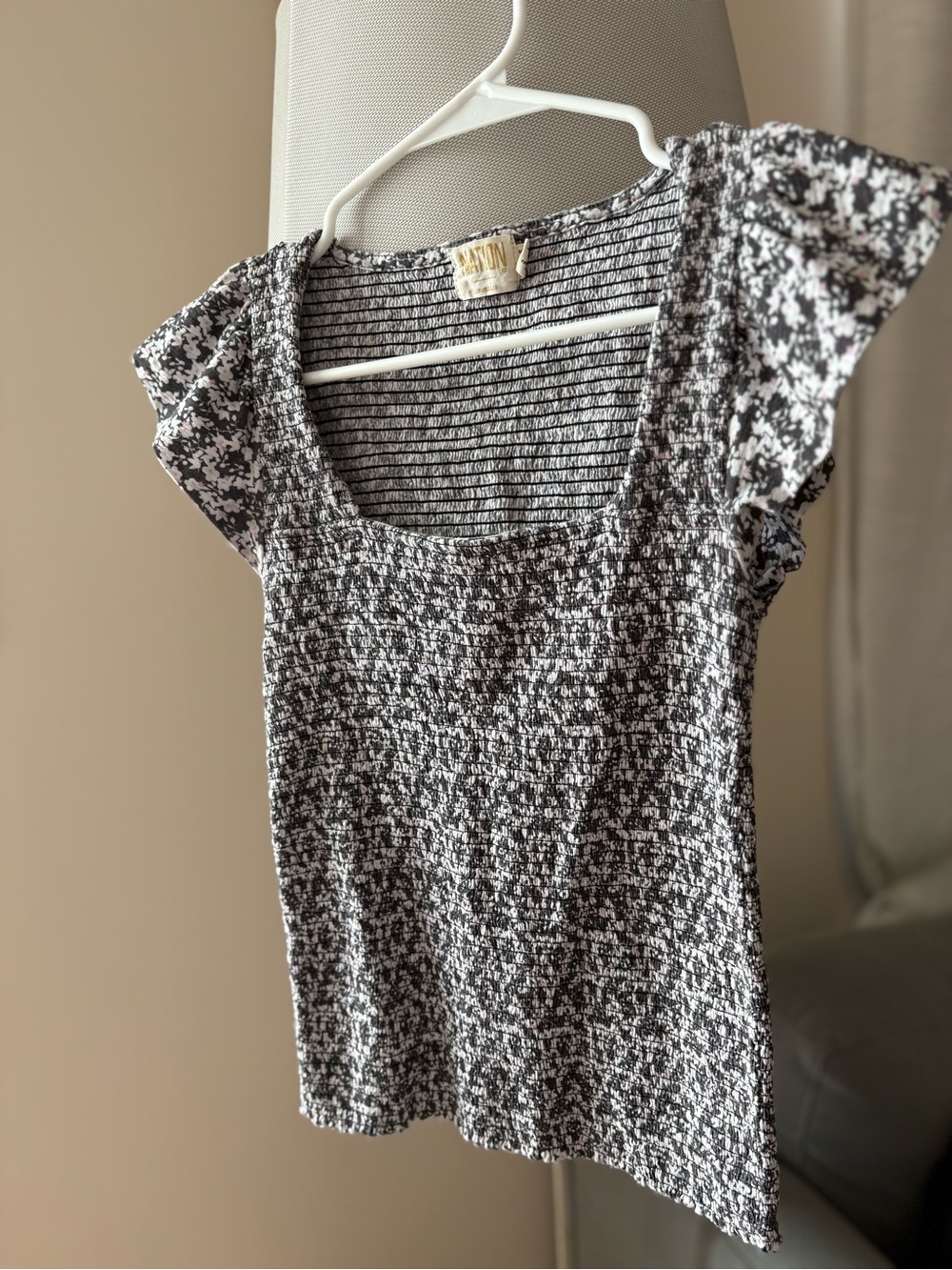 Nation LTD Alicia Smocked Ruffle Tank Square-Neck Flutter Sleeve Top Size Small